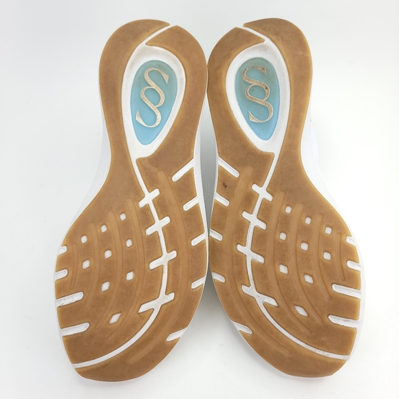 ATHLETA Saysh One Allyson Felix Sneakers Blue White Women's Size 8.5 - Picture 5 of 6